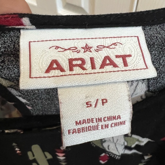 EUC Ariat Black Patterned Women's Blouse - Picture 4 of 6